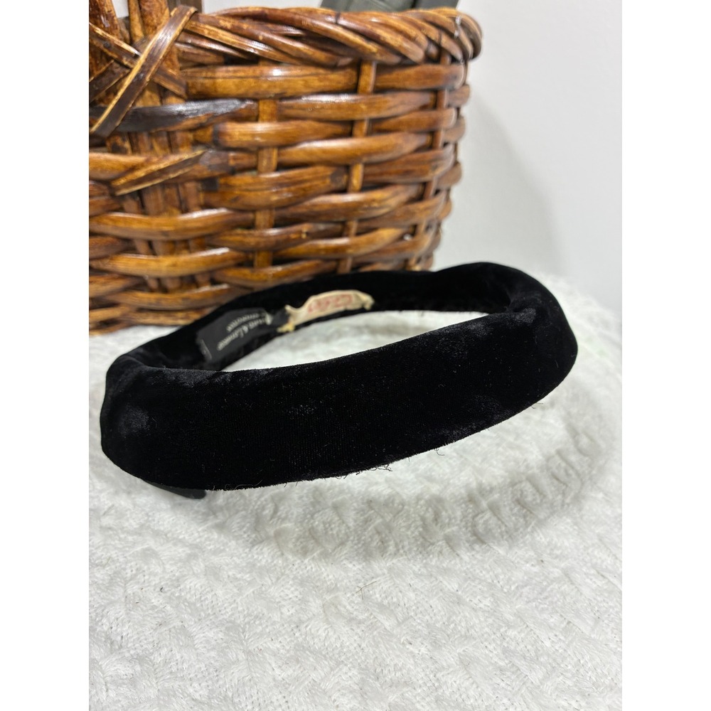 Vintage 1940s 50s Colby Woodward & Lothrop Black Velvet Halo Hat Womens